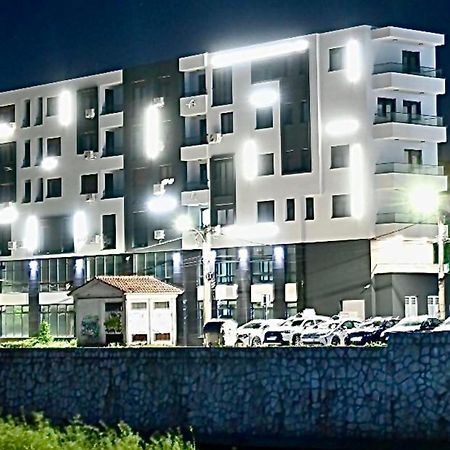 Riverside Ni 외부 사진