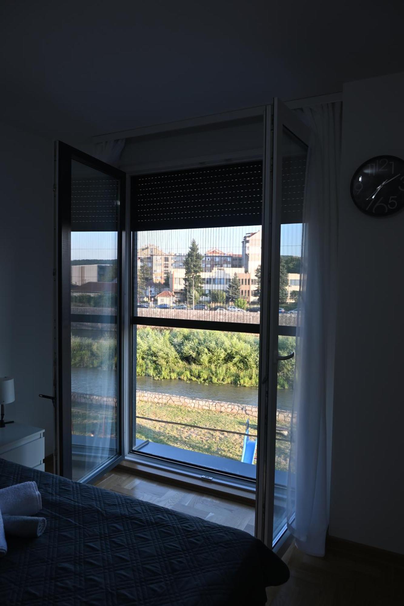 Riverside Ni 외부 사진