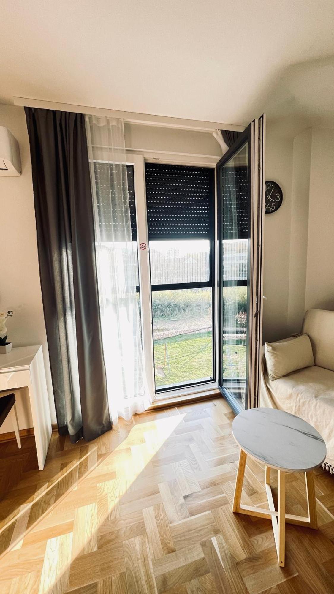 Riverside Ni 외부 사진